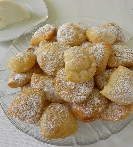Bourekia me Freskia Anari – Pastries with Fresh Anari Cheese