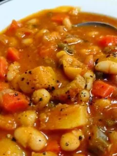 Fassolada Soup image