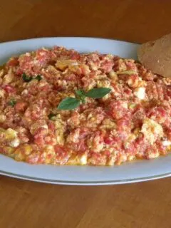 Kagianas with basil image