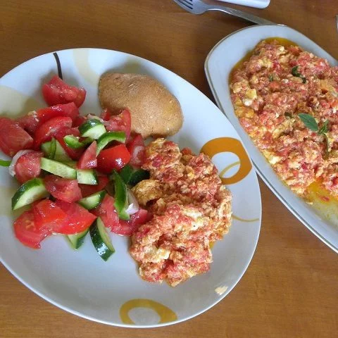 Kagianas with salad image