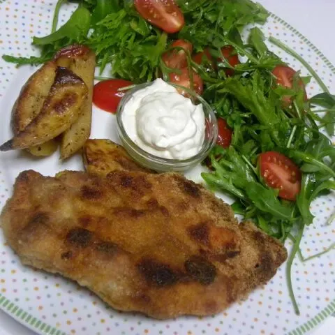 Kotopoulo Pané (Breaded Chicken with Roasted Potatoes)