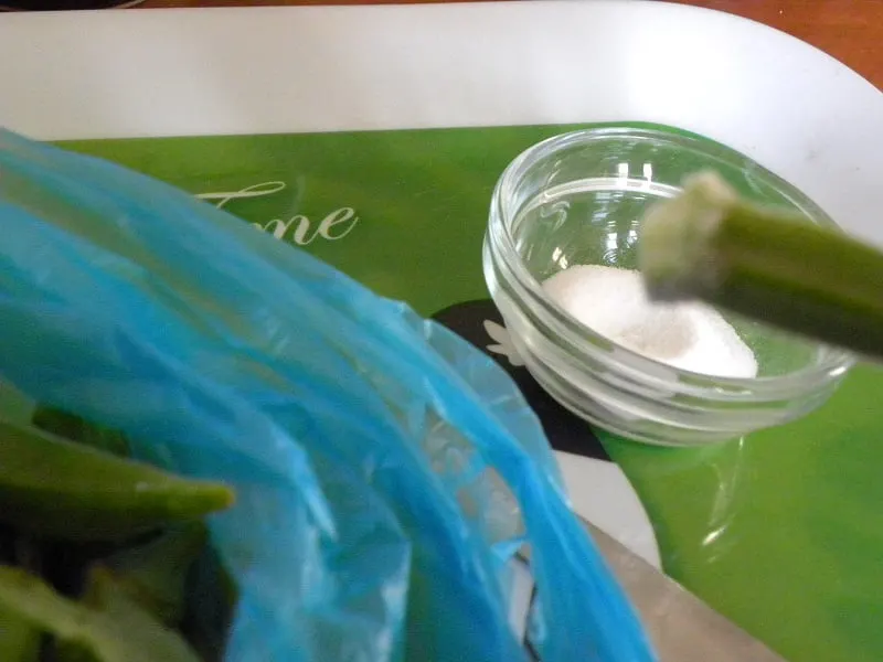 Okra dipped in Salt image