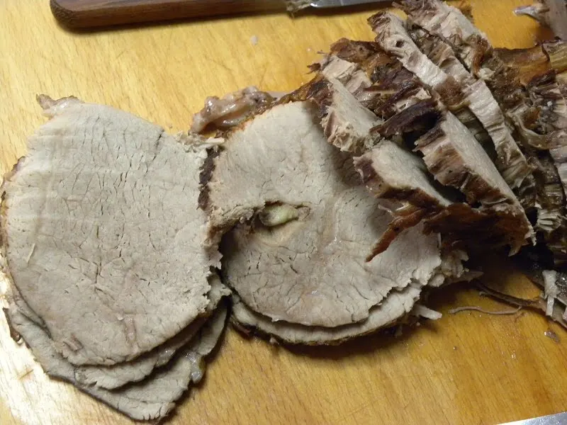 Noua, slicing veal image
