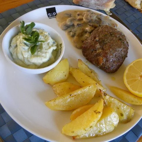 mpiftekia burgers image