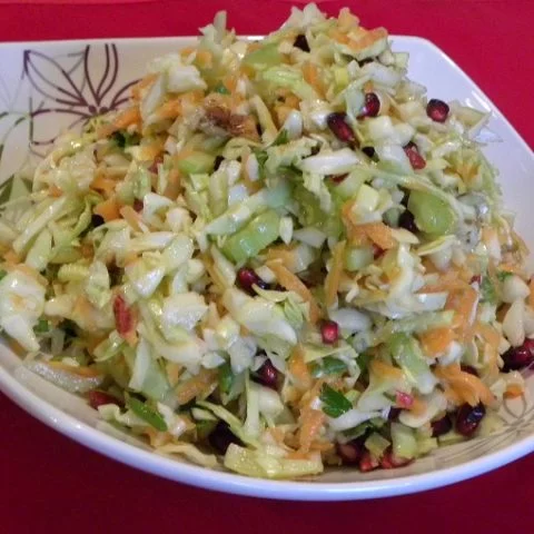 Lahanosalata me Karoto (Cabbage and Carrot salad)