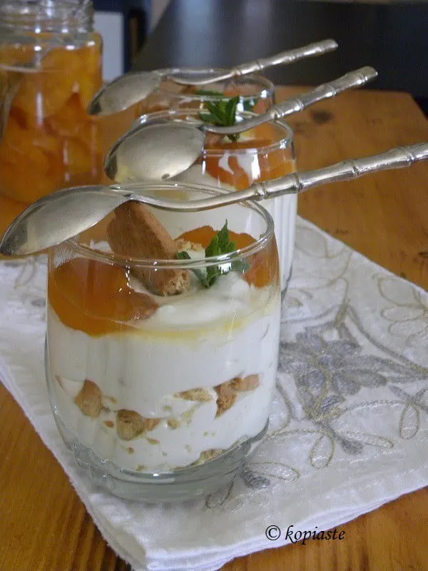 yiaourtoglyko with compote image