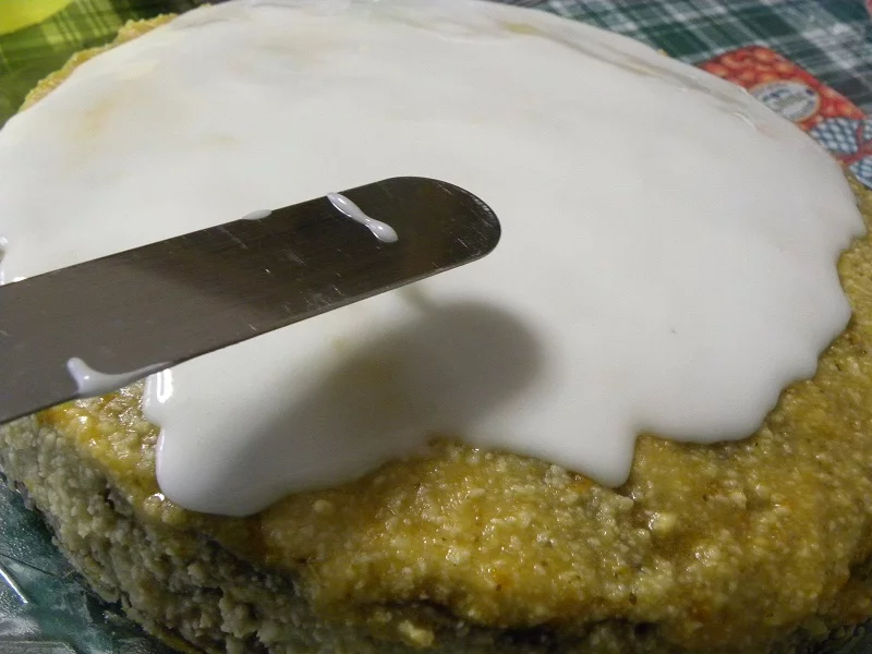 Adding Royal frosting image