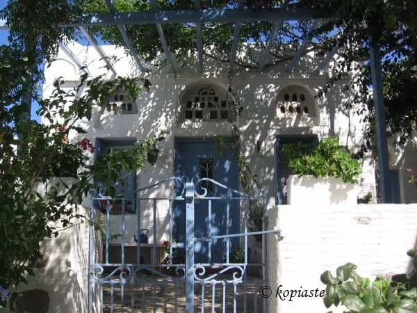 House Tinos