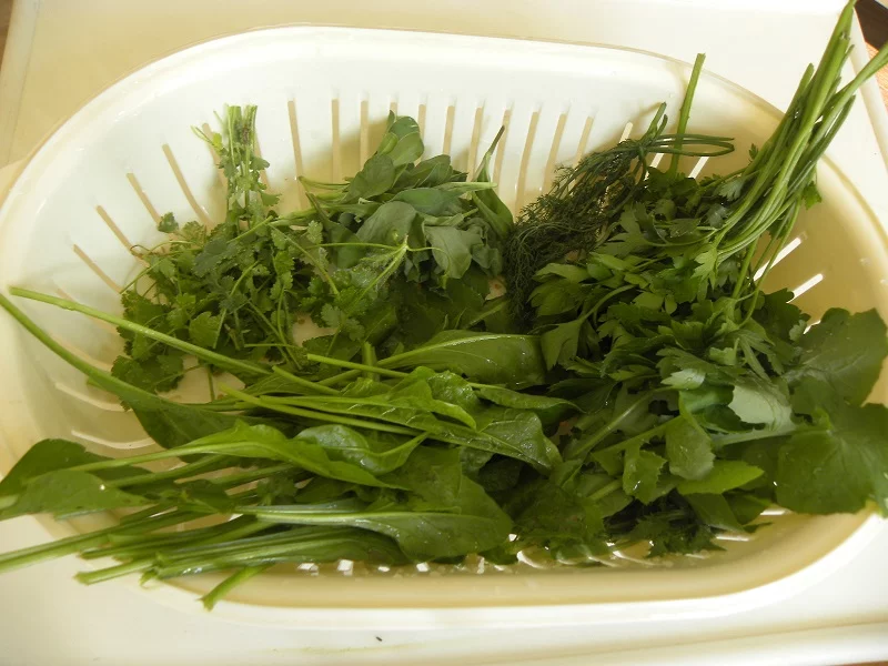 Other greens to add to spanakoryzo image