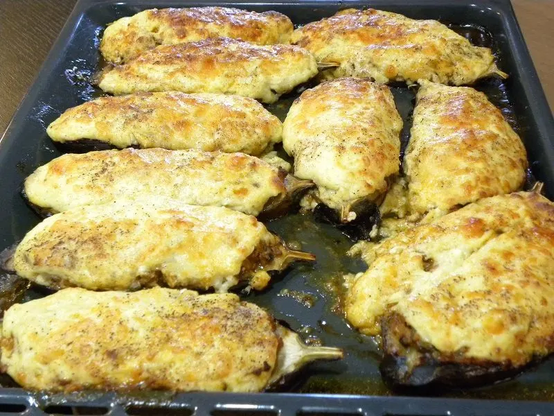 papoutsakia baked in the baking tray image