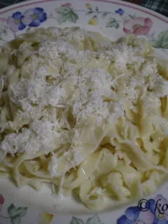 makarounotes-hilopites-with-cheese
