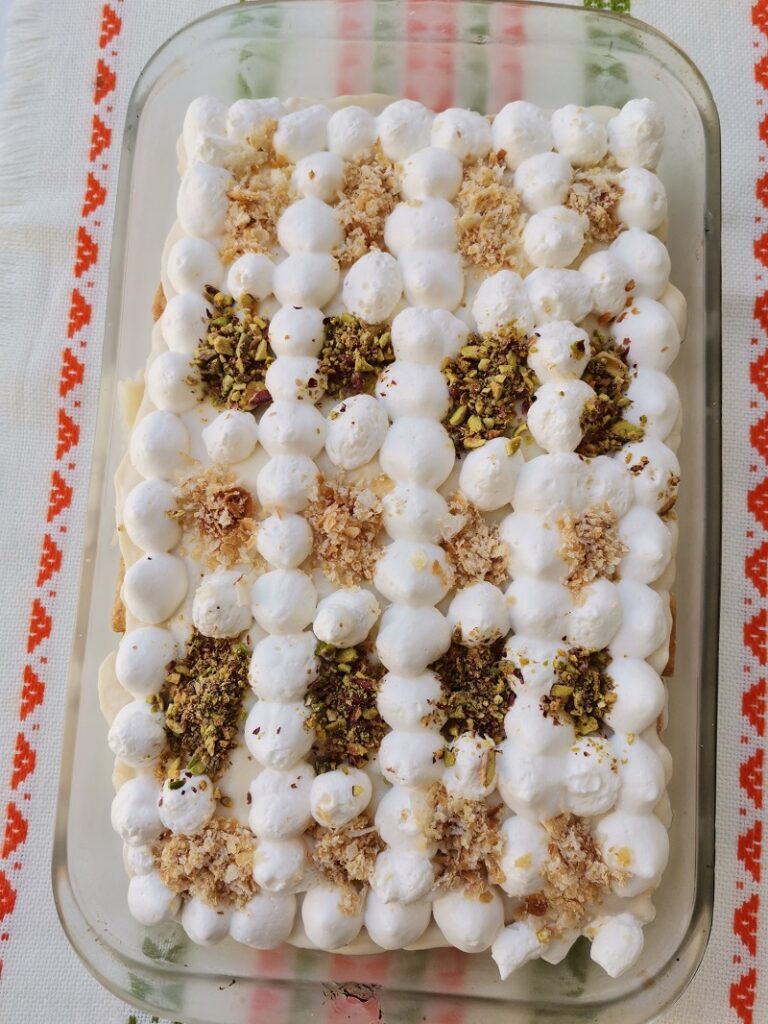 Mille-feuilles with pistachios image