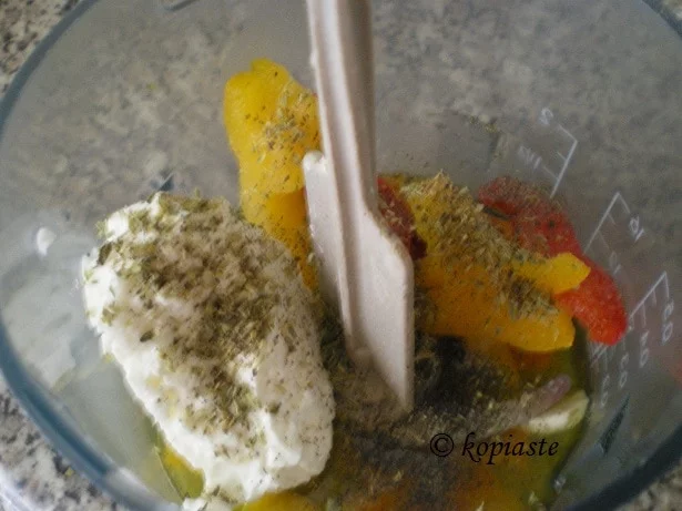 Salad dressing ingredients image