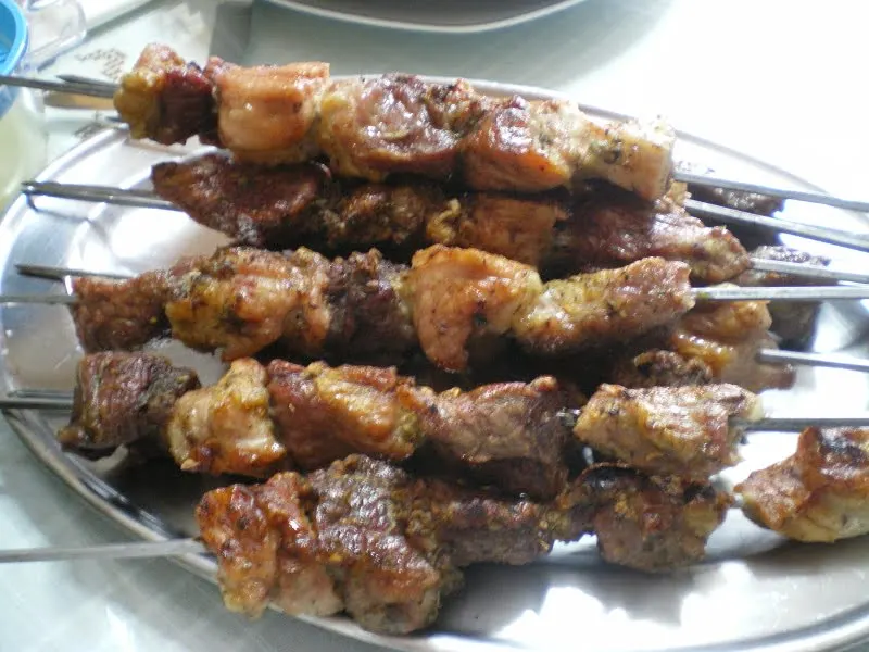 lamb souvlakia picture