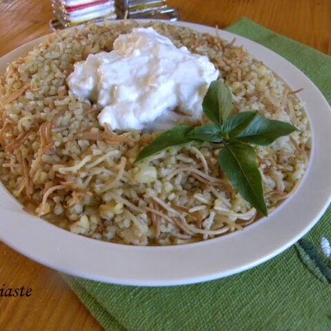 Pilafi Pourgouri Bulgur pilaf side dish image
