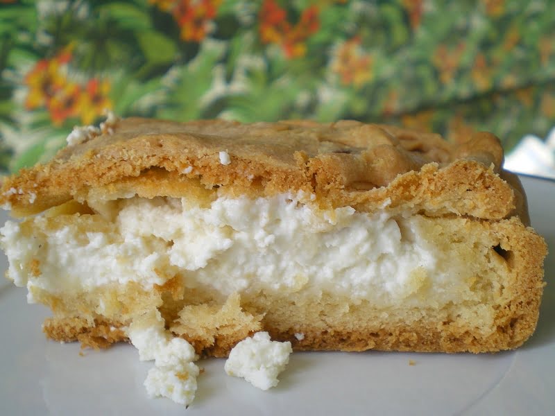 Tyropita and tyropitakia, with Kourou phyllo