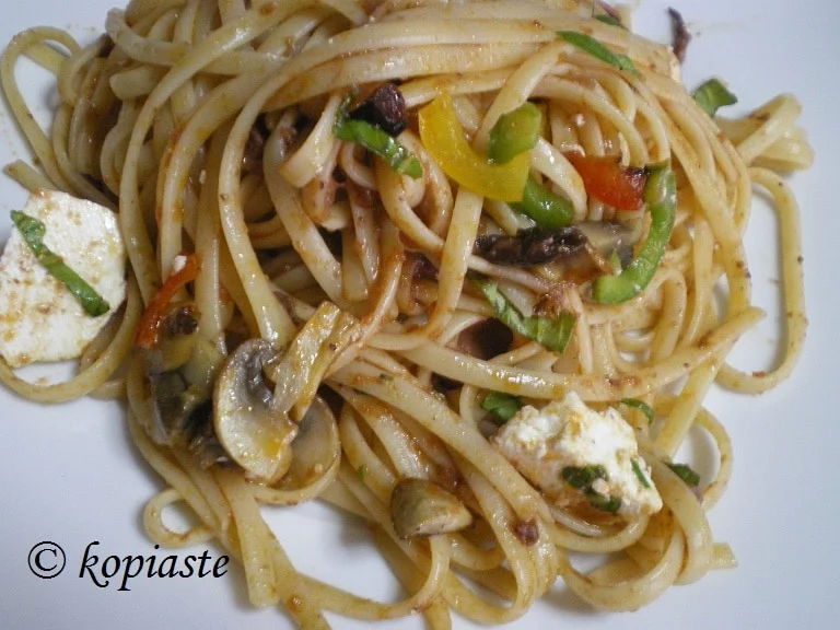 linguine-with-kalamari-mushrooms-an-feeta