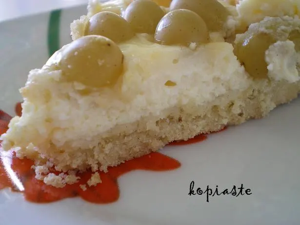 peach and grape tart photo