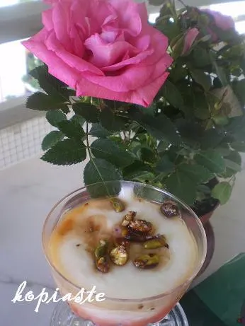 mahalebi-with-rose