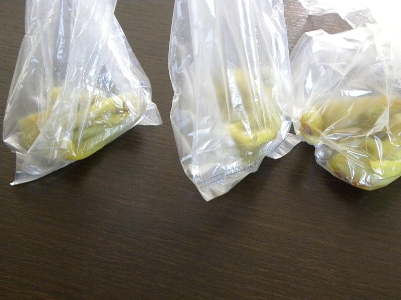 Storing hot peppers image