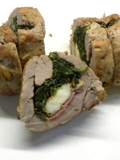 Stuffed pork tenderloin with spinach, halloumi and bacon image