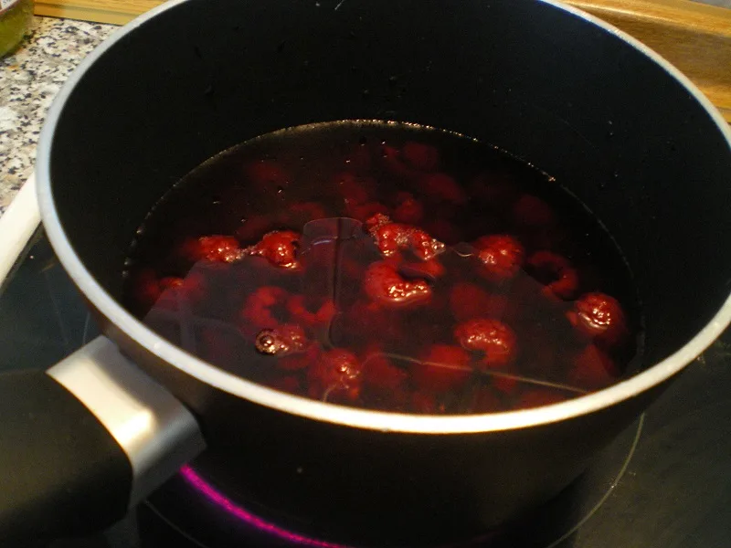 boiling2 boiling raspberries image