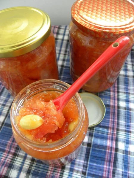 quince kydoni preserve image