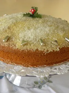 Lemon buttercream vassilopita image