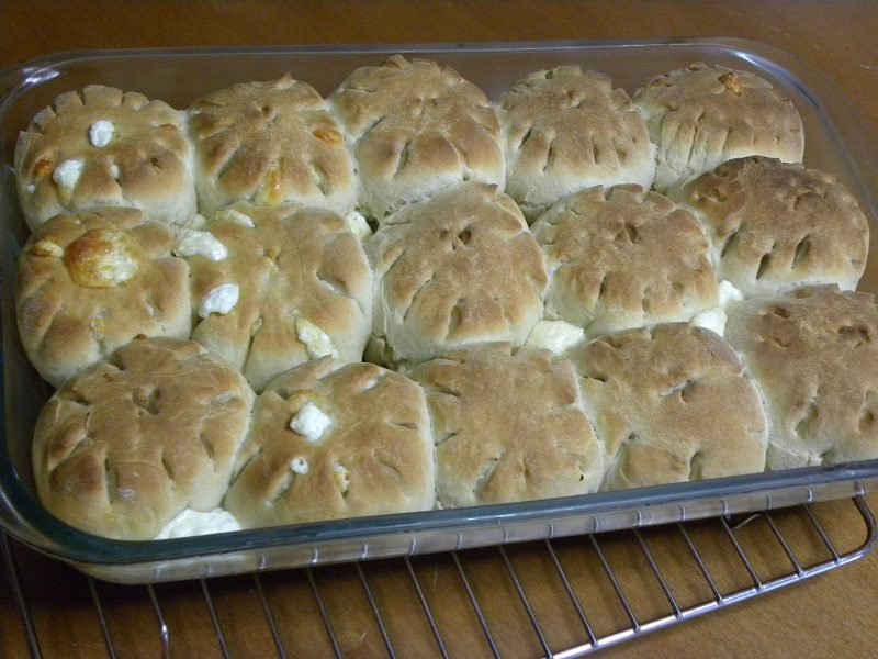 feta andhalloumi pull-aparts image