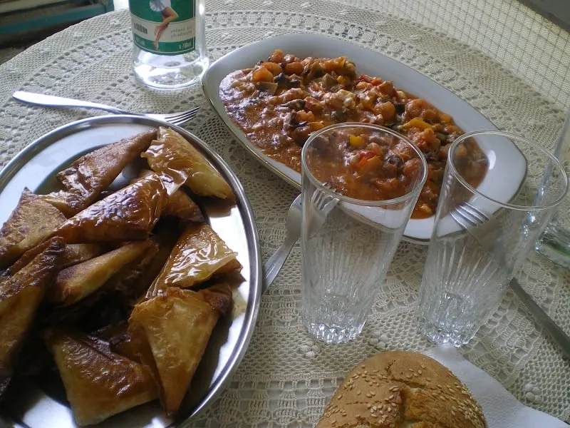 garides saganaki appetizer image