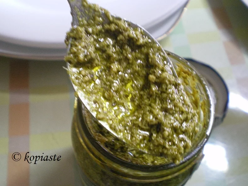 Basil pesto image
