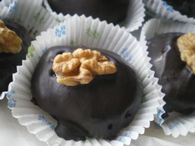 healthy-karyokes Walnut kariokes image