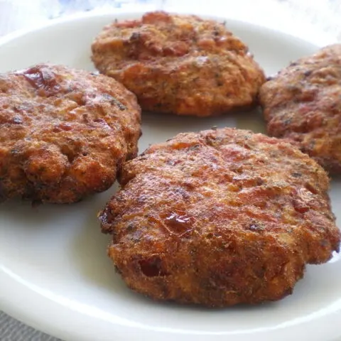 ntomatokeftedes - tomato patties image
