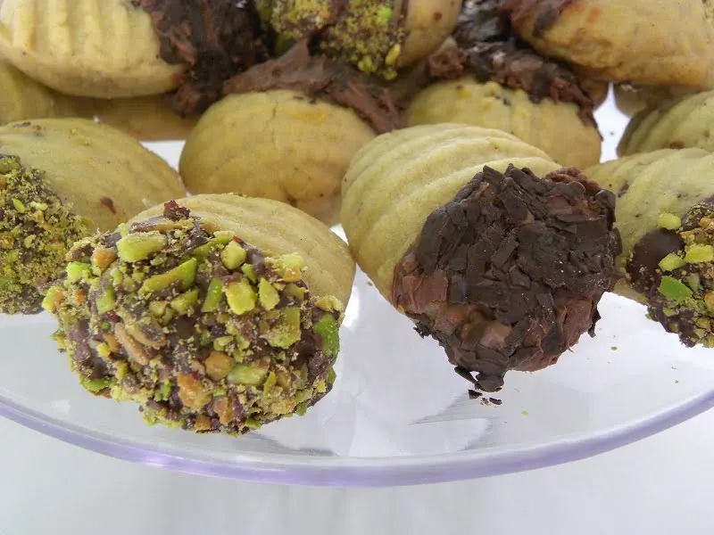 Chocolate and nuts melomakarona picture