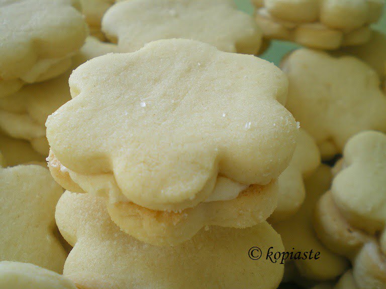 Lemon shortbread cookies