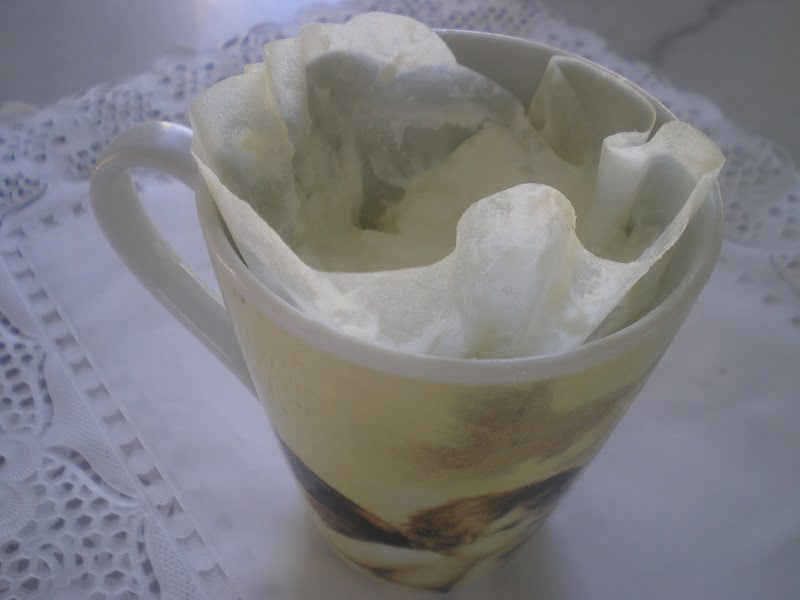 Yoghurt straining image