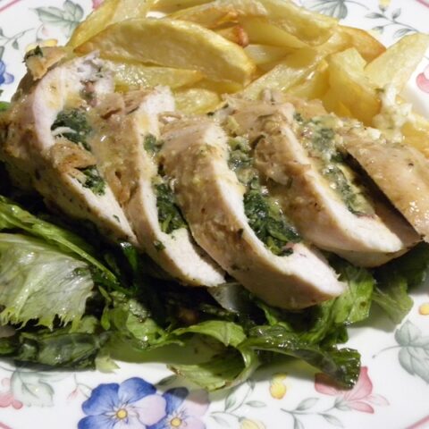 Stuffed chicken breast with bacon, spinach and graviera image