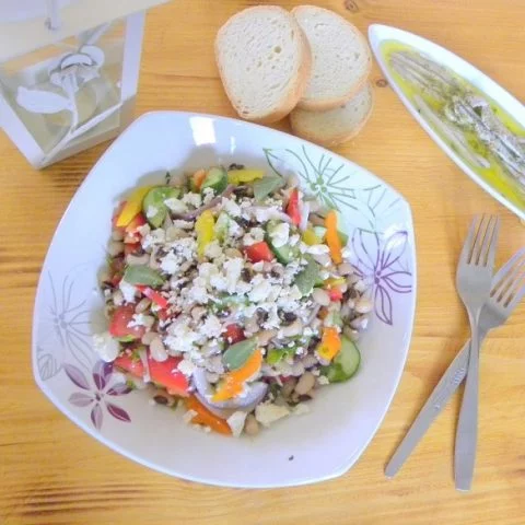 louvi black-eyed peas greek salad image