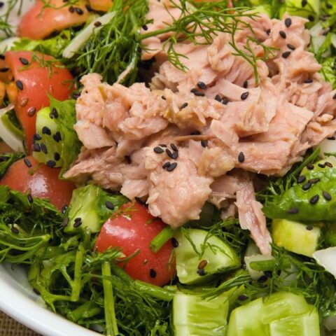 tuna salad with vegetables image