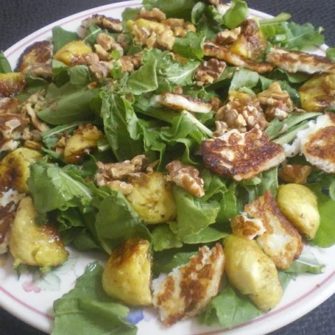 Rocket and fig salad image