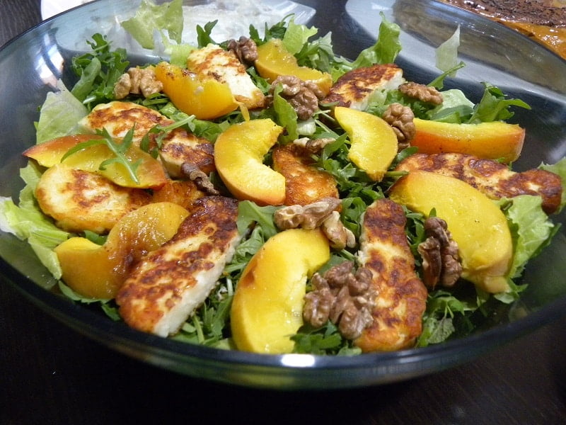 Rocket Salad with Halloumi, Walnuts and Peaches