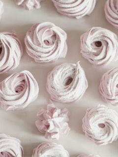 Meringues recipe image