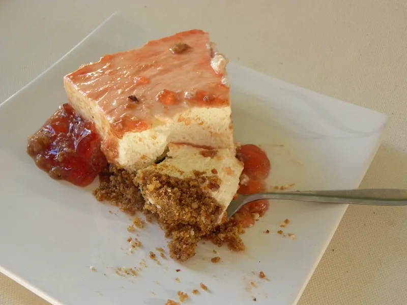 Gingerbread cheesecake with quince picture
