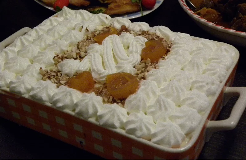 Ekmek kataifi decorated image
