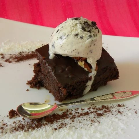 Karydopita with Ice cream image