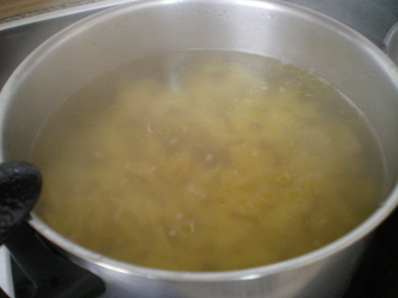 Boiling farfalle image