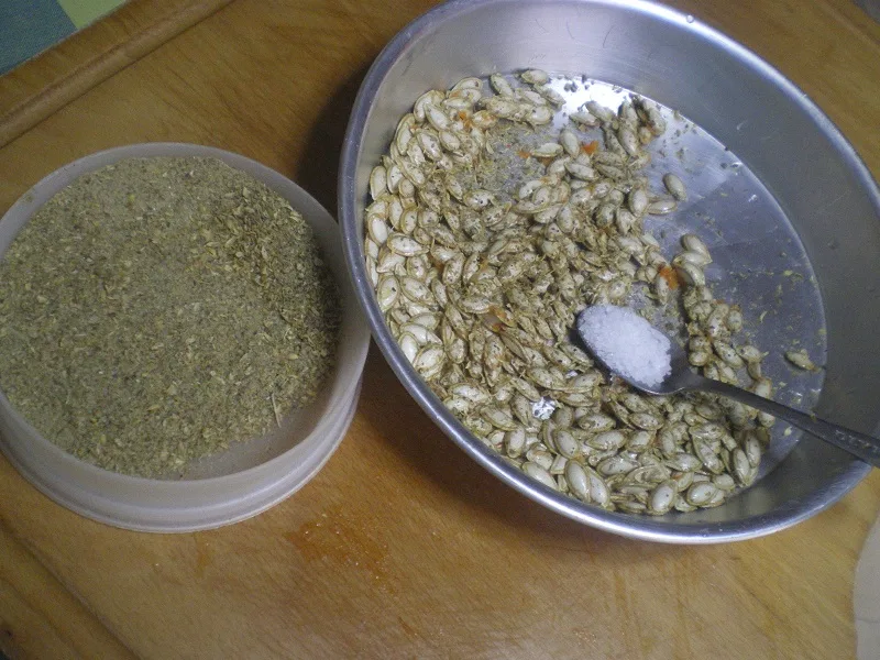 Roasting pumpkin seeds Roasting pumpkin seeds image