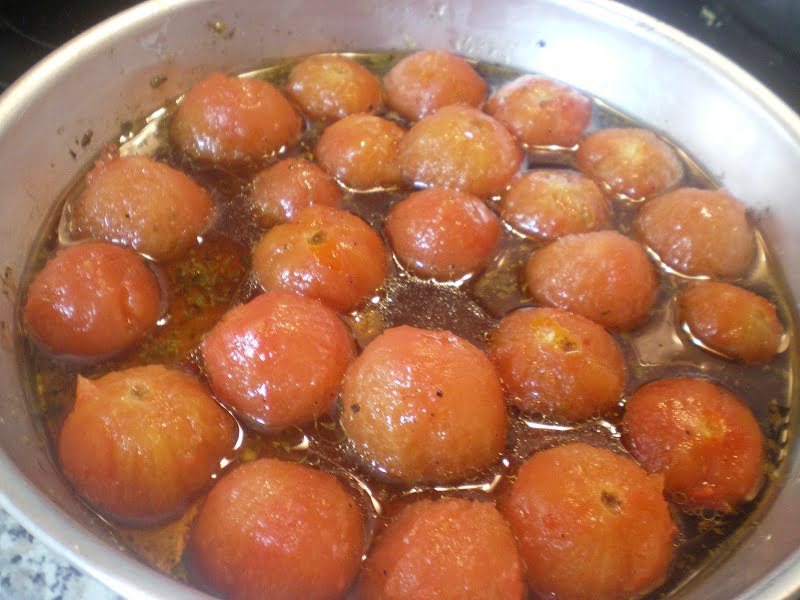 Cherry tomatoes baked image