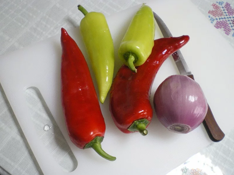 Red and green peppers image