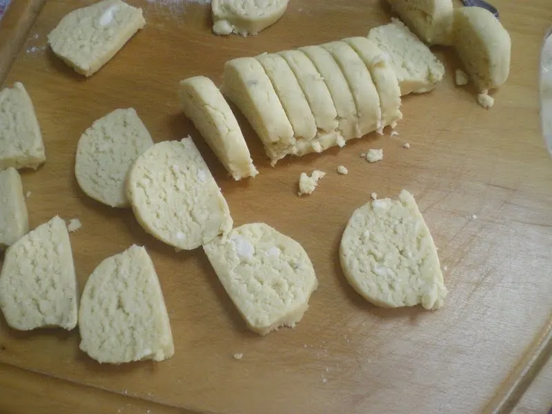 Tyrompiskota savoury cookies image